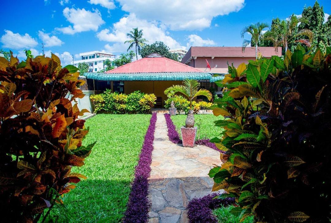Kays Lodge Dar es Salaam Exterior photo